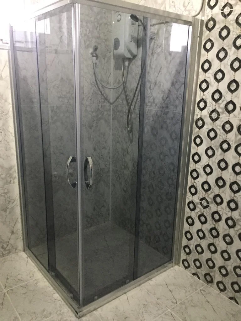 Füme Duşakabin